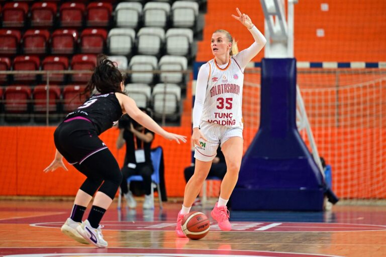 Julie Vanloo: Atlet Basket Asal Belgia yang Menjadi Bintang
