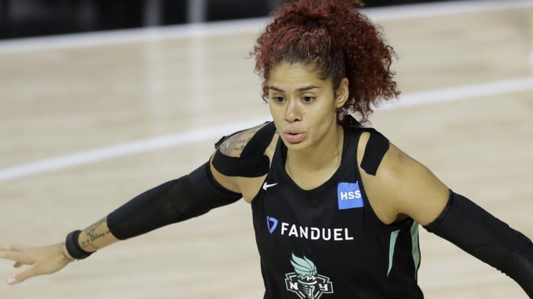 Amanda Zahui B: Bintang Bola Basket Dunia dari Swedia