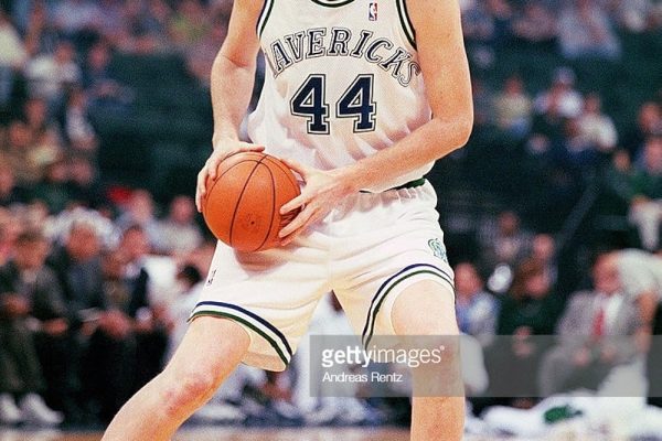 Shawn Bradley: Profil dan Perjalanan Atlet Basket Tinggi Asal Amerika