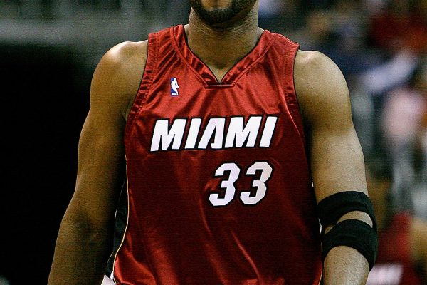 Alonzo Mourning: Profil Atlet Basket Legendaris Amerika