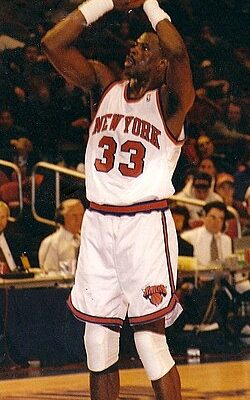 Patrick Ewing: Legenda Basket dan Karier Sepak Bolanya