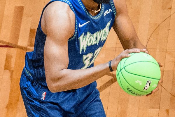 Profil Atlet Basket Karl-Anthony Towns: Kehebatan dan Perjalanannya